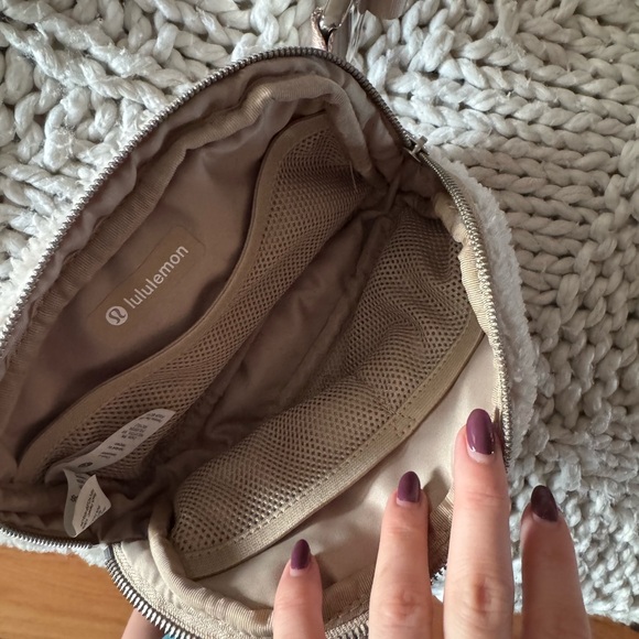 Lululemon Cozy Tan Sherpa Crossbody Bag - Picture 2 of 2